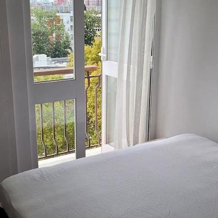 Comfy Room Near Metro & Airport Lisbona Esterno foto